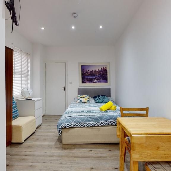 Studio to rent - Photo 1