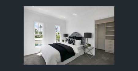 Hamptons-Inspired Luxury in the Heart of Clayfield - Photo 4