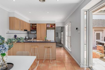 8 Elm Street, Surrey Hills - Photo 3
