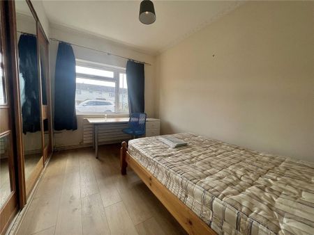 5 bedroom detached house to rent - Photo 4