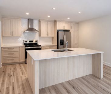For Lease - 321 Voyageur Place, Russell, Ontario - Photo 6