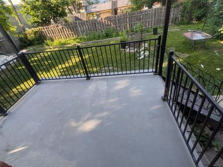 8673 Av. de l'Esplanade - Photo 2