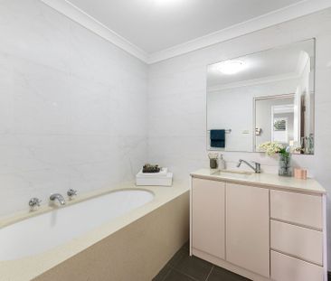 Private Family Oasis | Lindfield Learning Village & Willoughby Girl... - Photo 5