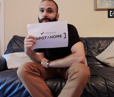 Room in a shared 4-bedroom flat for rent in Dublin - Photo 4