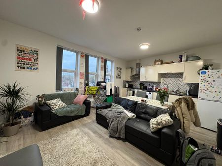 3 bedroom flat to rent - Photo 3