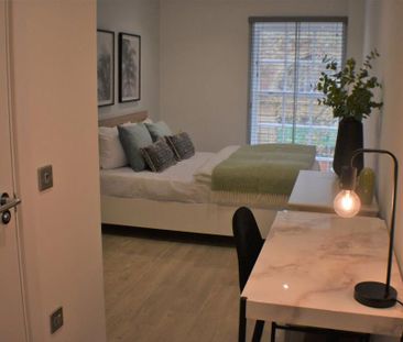 1 bedroom in a house share to rent - Photo 2