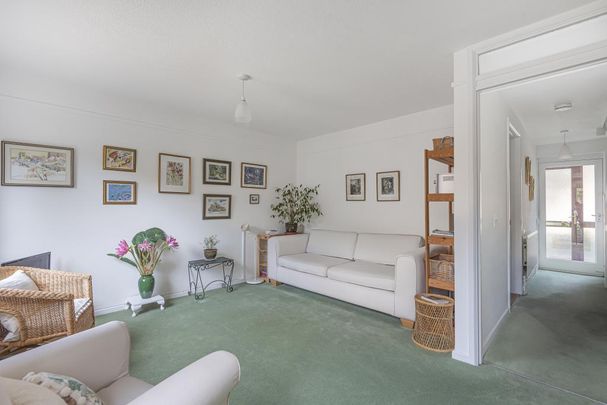 4 bedroom terraced house to rent - Photo 1