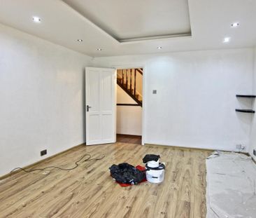 4 bedroom terraced house to rent - Photo 1