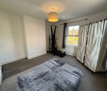 Watchetts Road, Camberley, Surrey, GU15 - Photo 6