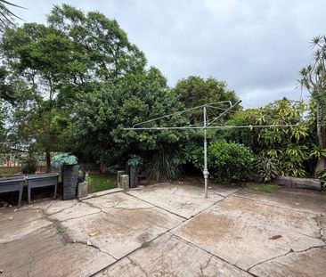 Peaceful Living with Everyday Convenience in New Lambton Heights - Photo 2