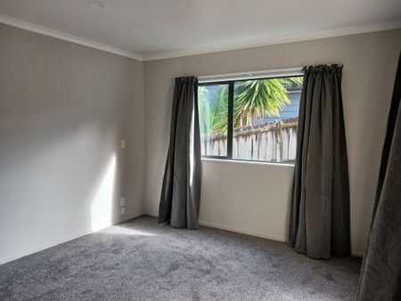 Three Bedroom Home in Glen Eden - Photo 5