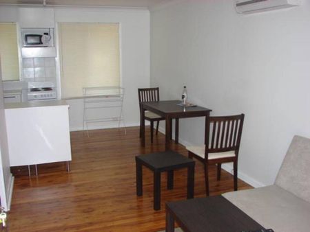 FULLY FURNISHED 1 B/R SELF CONTAINED RESIDENTIAL APPARTMENT - Photo 4