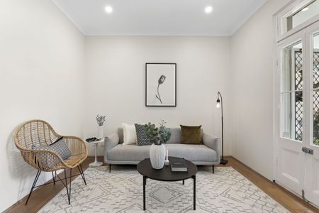 A freestanding beauty on one of Enmore's best streets - 3 MONTHS ONLY, UNFURNISHED - Photo 2