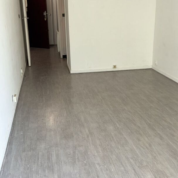 Location Appartement 3 pièces 77m² - Photo 1
