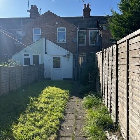 2 bedroom terraced house to rent - Photo 1