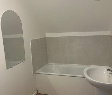 Location Appartement 3 pièces 70m² DOUAI 59500 - Photo 4