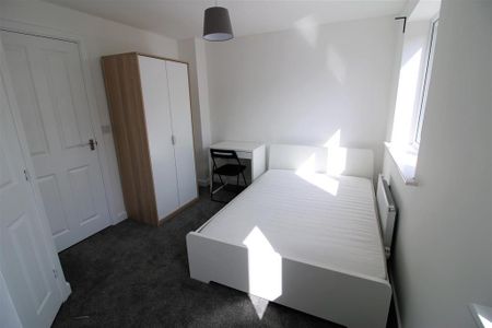 5 bedroom private hall to rent - Photo 5