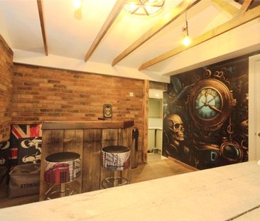 Gibsons Hill, London, SW16 3JS - Photo 2