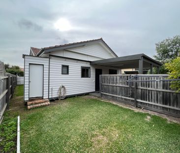 92 Willesden Road, Hughesdale VIC 3166 - House For Rent | Domain - Photo 6