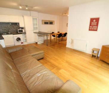 2 bedroom flat to rent - Photo 1