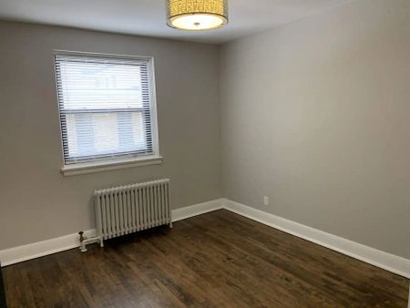 195 Cooper St. — 1 Bedroom - Photo 2