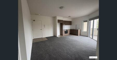 One Bedroom Apartment in Epping! - Photo 2