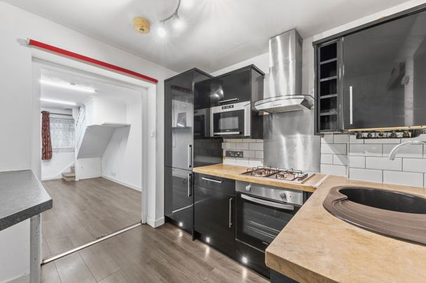 Bourne Drive, Mitcham, CR4 - Photo 1