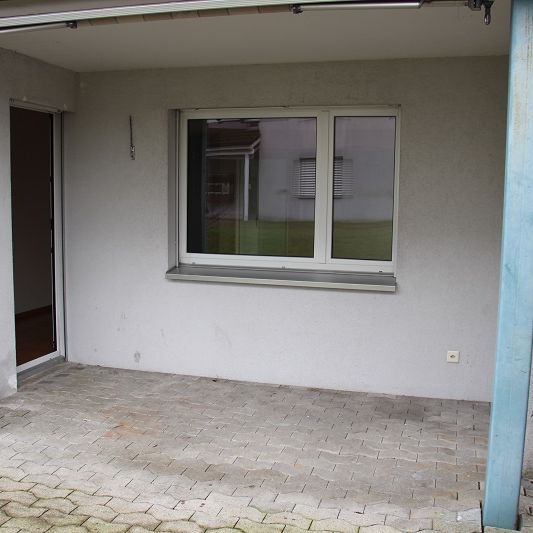 Charmante Wohnung mit Sitzplatz - Photo 1