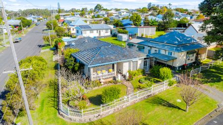 Family home tucked away on quiet South Grafton Street - Photo 2