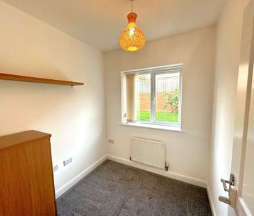 4 bedroom detached house to rent - Photo 4