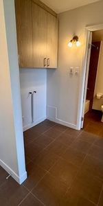 IMPECCABLE 3 1/2 FRAIS RÉNOVÉ - TOUT BÉTON - QUALITÉ/PRIX! - Photo 3