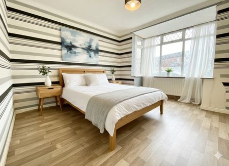 4 Bed Semi-Detached House, Brintons Road, SO14 - Photo 4