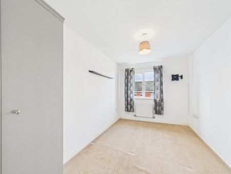 3 bedroom semi-detached house to rent - Photo 5