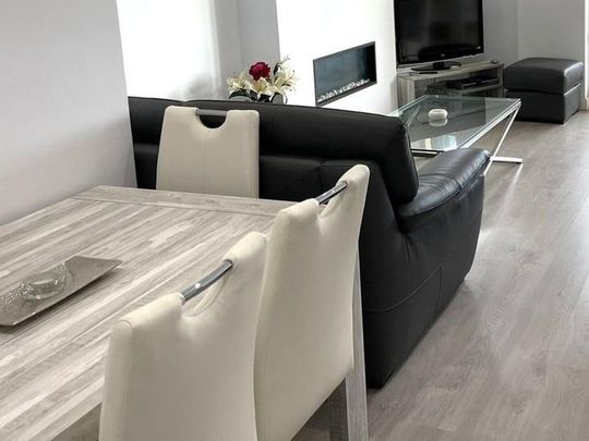 2 bedroom luxury Apartment for rent in Nueva Andalucia, Spain - Photo 1