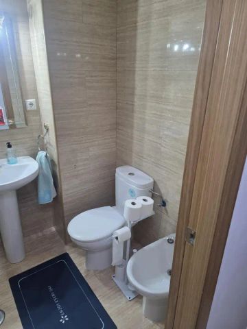 Apartamento de alquiler en Huerta de la Reina - Trassierra - Photo 3