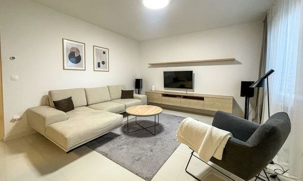 Exkluzívny dvojizbový byt s balkónom na prenájom, Vráble - Photo 1