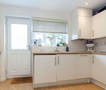 Manor Road, Witney, Oxfordshire, OX28 - Photo 4