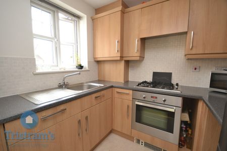 2 bed Flat for Rent - Photo 3