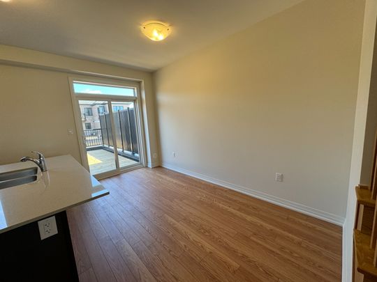 For Lease - 5 Cherry Hill Lane, Barrie, Ontario - Photo 1