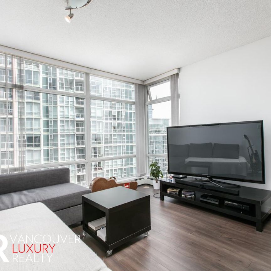 Condo in Downtown Vancouver, BC - Photo 1