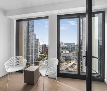 Nine Elms Lane River Park Tower SW8 - Photo 2