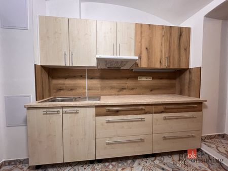 Pronájem bytu 1+1 27 m² - Fotografie 2