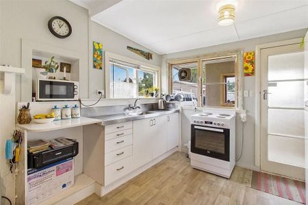 Cozy home in Waimate - Photo 2