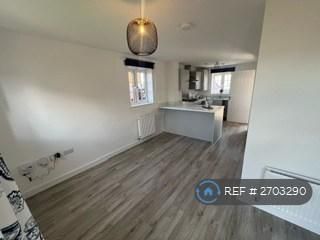 2 bedroom semi-detached house to rent - Photo 1