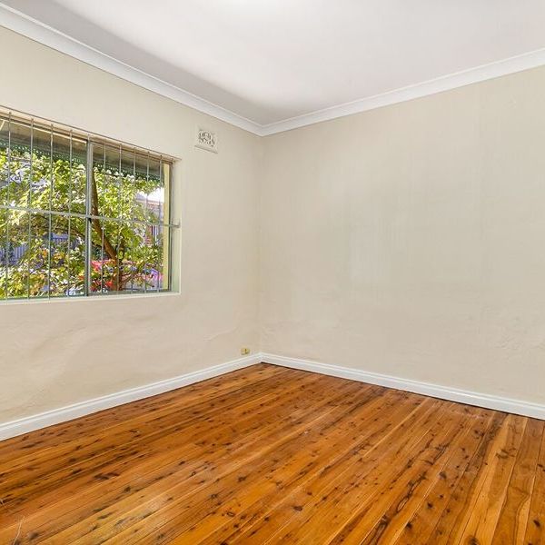 35 Probert Street, Camperdown NSW 2050 - House For Rent | Domain - Photo 1