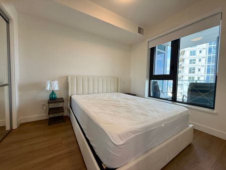 Furnished 1 Bdrm at Aqua - Photo 3