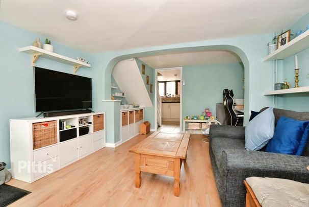 2 bedroom terraced house to rent - Photo 1