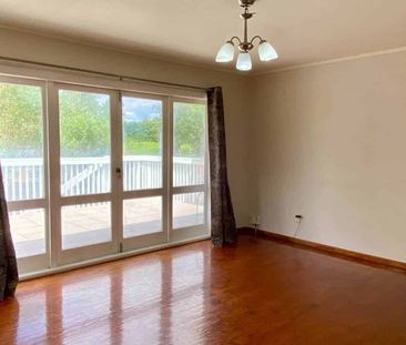 Lovely three bedroom home in Sunnynook - Photo 1