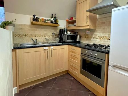 2 Bed Flat, Lydford Road, NW2 - Photo 5