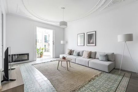 Carrer Gran de Gràcia, Barcelona, Catalonia 08012 - Photo 2